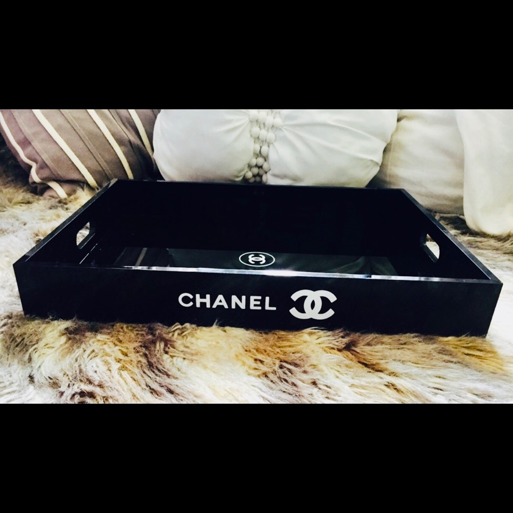 Authentic Chanel tray - Picture 1 of 8